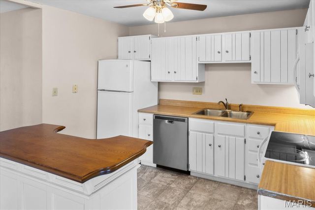 315 University Drive, Belleville, IL 62221