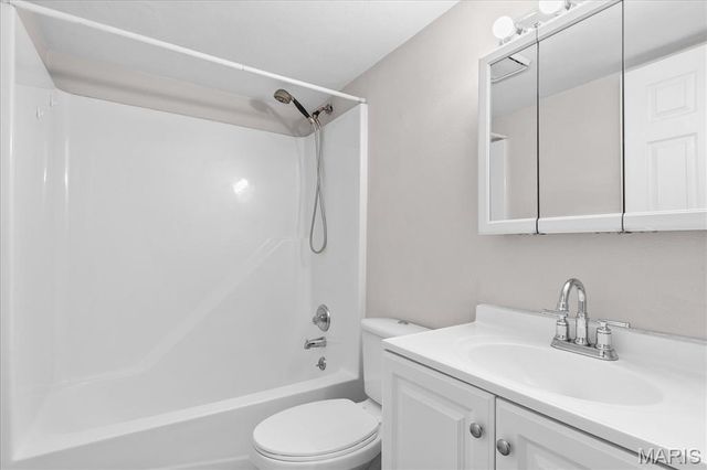 315 University Drive, Belleville, IL 62221