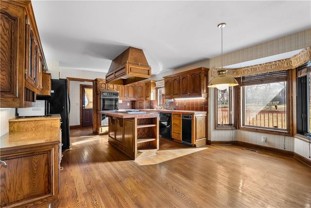 2309 W 127th Street, Leawood, KS 66209