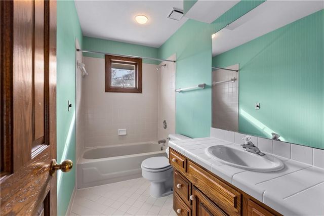 2309 W 127th Street, Leawood, KS 66209