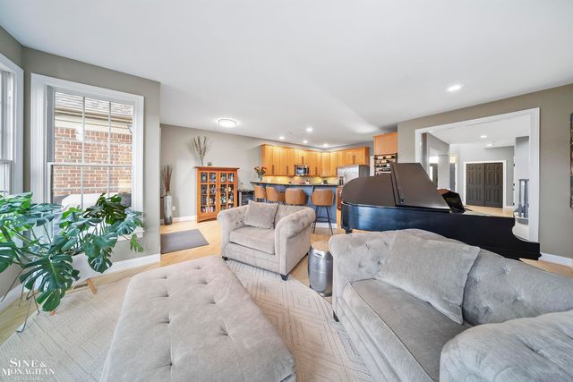 44522 Broadmoor Boulevard, Northville, MI 48168