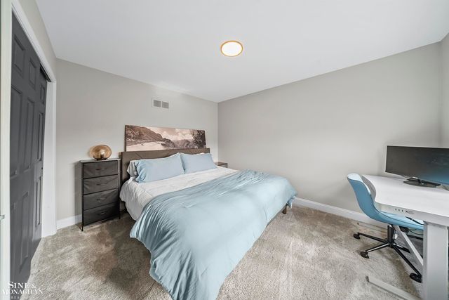 44522 Broadmoor Boulevard, Northville, MI 48168