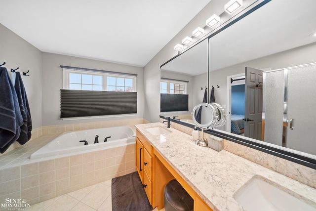 44522 Broadmoor Boulevard, Northville, MI 48168