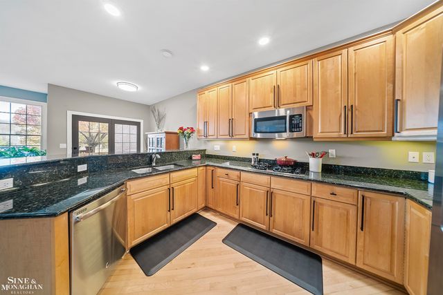 44522 Broadmoor Boulevard, Northville, MI 48168