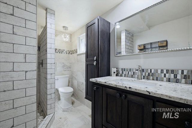 206 N Bacon Dr, Boise, ID 83712