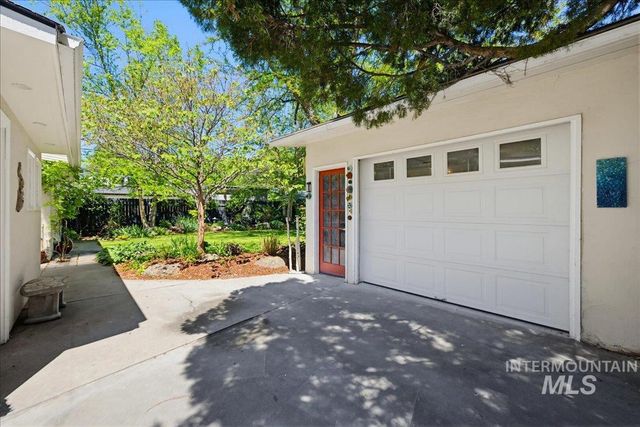 206 N Bacon Dr, Boise, ID 83712