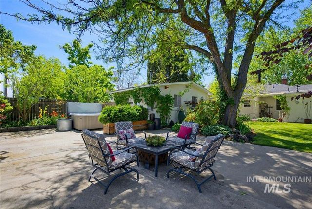 206 N Bacon Dr, Boise, ID 83712