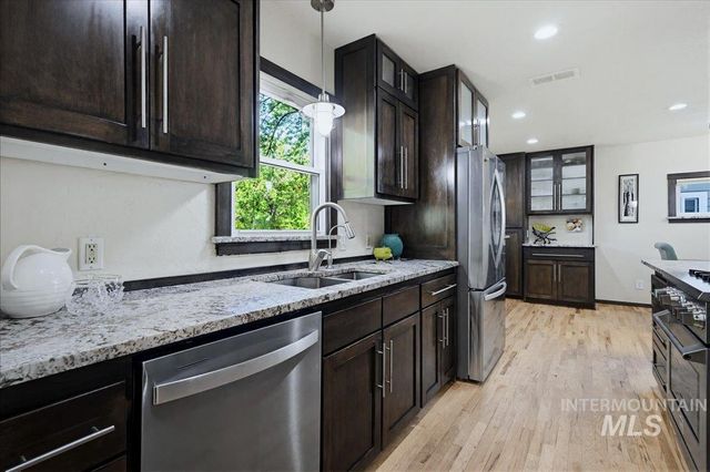 206 N Bacon Dr, Boise, ID 83712