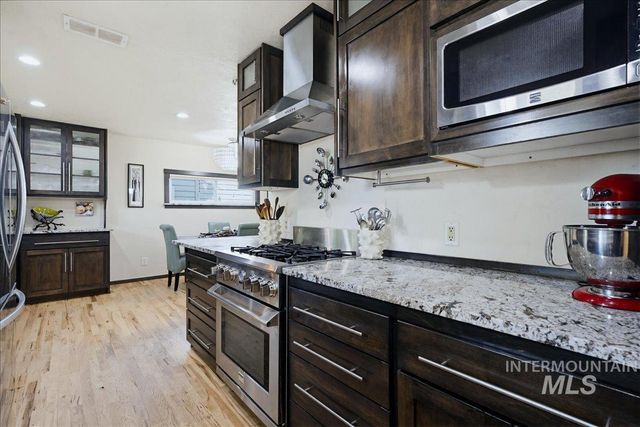 206 N Bacon Dr, Boise, ID 83712