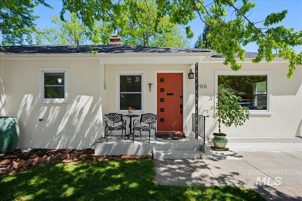 206 N Bacon Dr, Boise, ID 83712