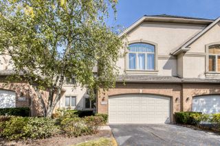 1020 W Sutton Court, Palatine, IL 60067