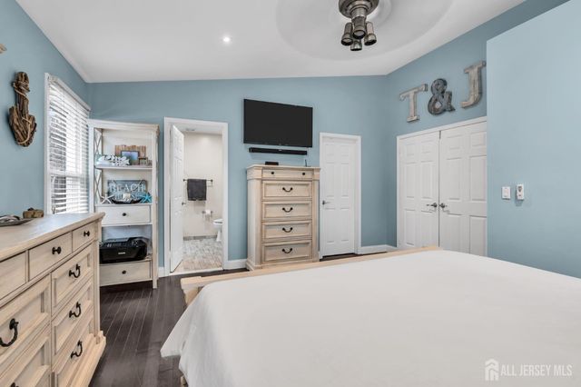 17 Heritage Drive, Howell, NJ 07731