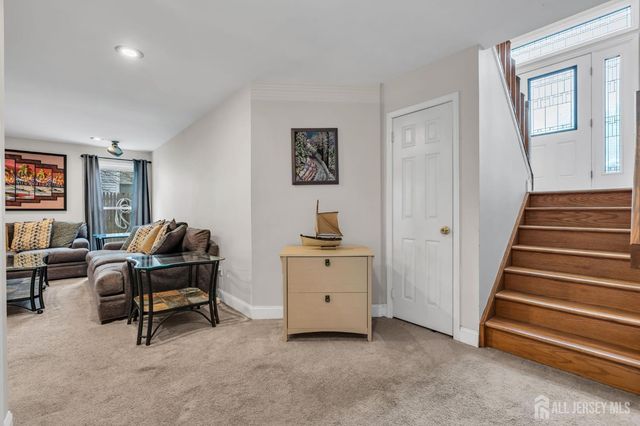 17 Heritage Drive, Howell, NJ 07731