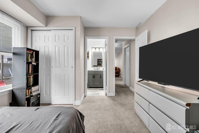 17 Heritage Drive, Howell, NJ 07731