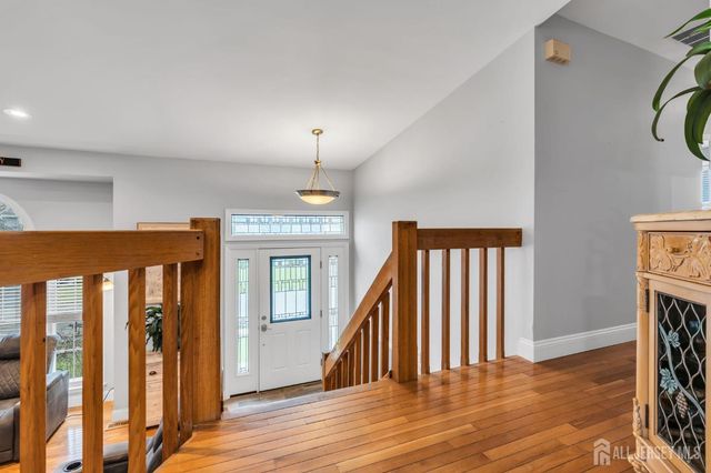 17 Heritage Drive, Howell, NJ 07731