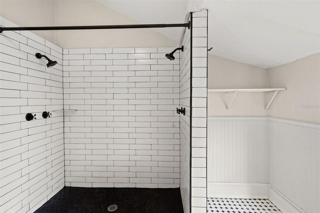 2113 W CHERRY STREET, Tampa, FL 33607