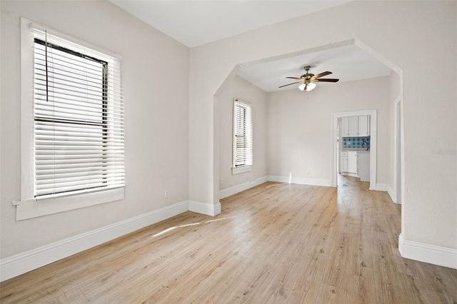 2113 W CHERRY STREET, Tampa, FL 33607