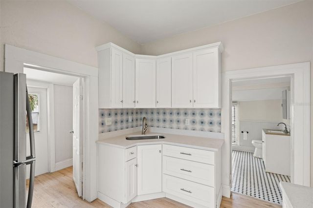 2113 W CHERRY STREET, Tampa, FL 33607