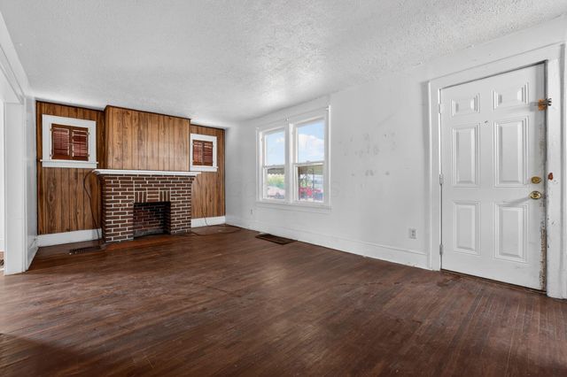 2448 Parkwood Avenue, Columbus, OH 43211