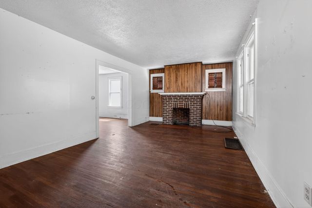 2448 Parkwood Avenue, Columbus, OH 43211
