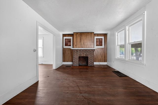 2448 Parkwood Avenue, Columbus, OH 43211