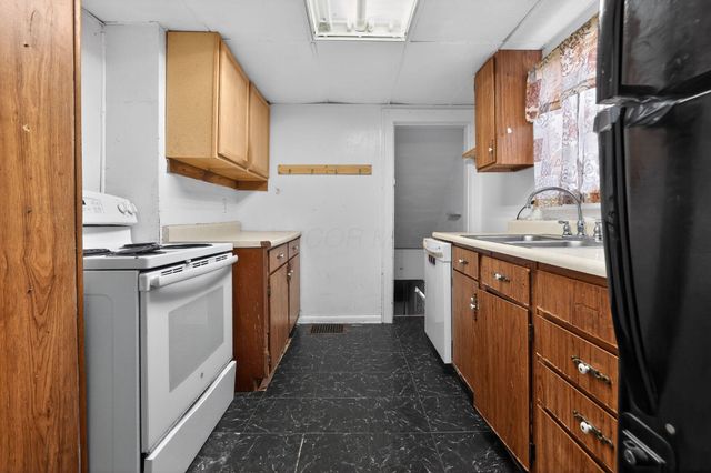 2448 Parkwood Avenue, Columbus, OH 43211