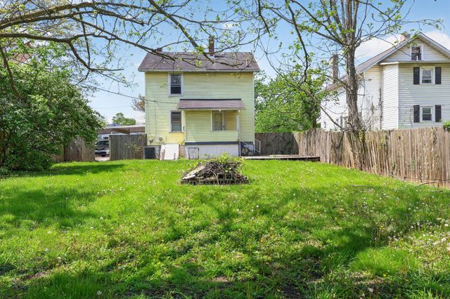 2448 Parkwood Avenue, Columbus, OH 43211
