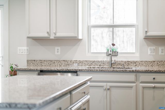 93 ARCHER DR, Palmyra, VA 22963