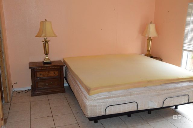 23501 Oasis Boulevard, Robertsdale, AL 36567