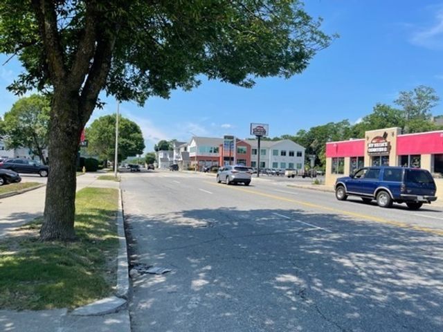 440 Park Ave, Worcester, MA 01610
