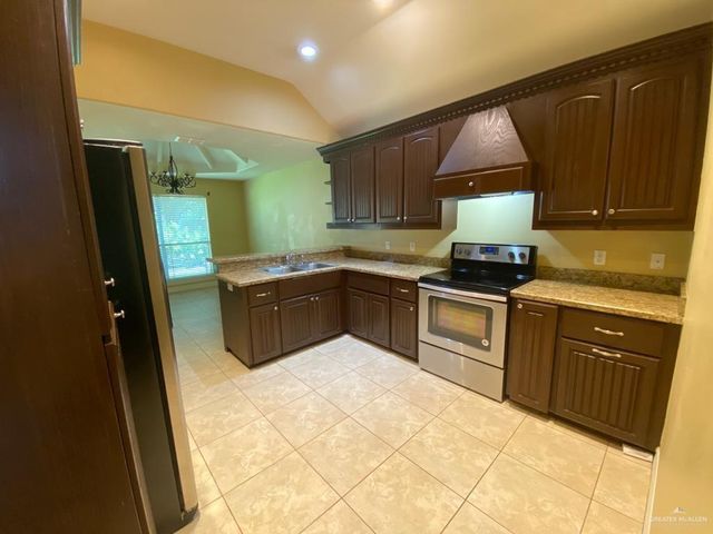 3304 Blue Stone Street, Edinburg, TX 78542