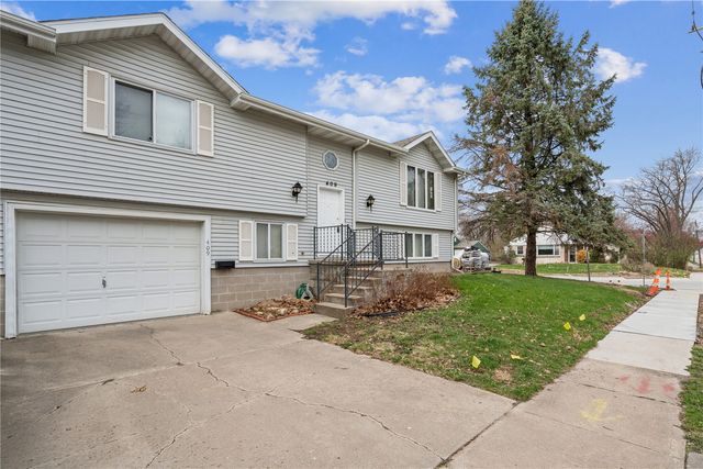 409 S 7th Avenue, Iowa City, IA 52245