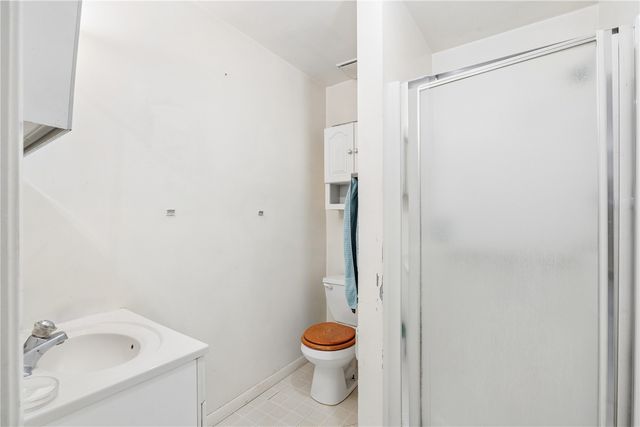 409 S 7th Avenue, Iowa City, IA 52245