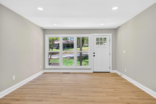 501 1st Street, Lafayette, GA 30728
