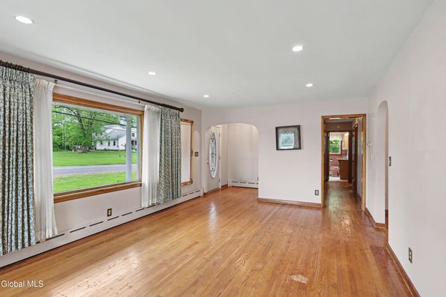 1081 Maple Hill Road, Schodack, NY 12033