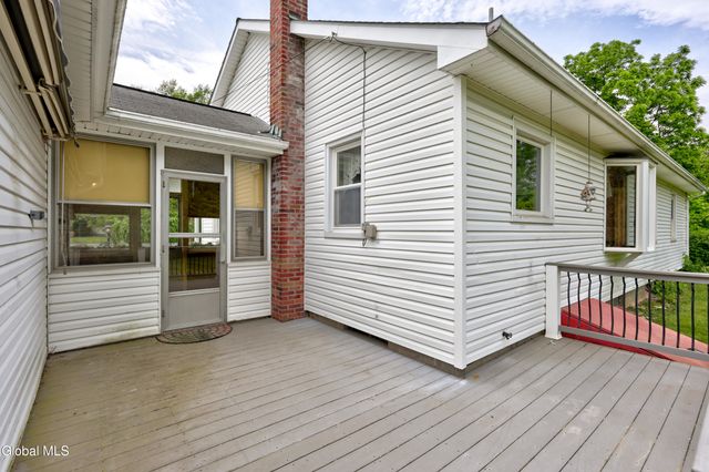1081 Maple Hill Road, Schodack, NY 12033