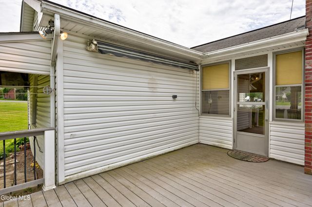 1081 Maple Hill Road, Schodack, NY 12033