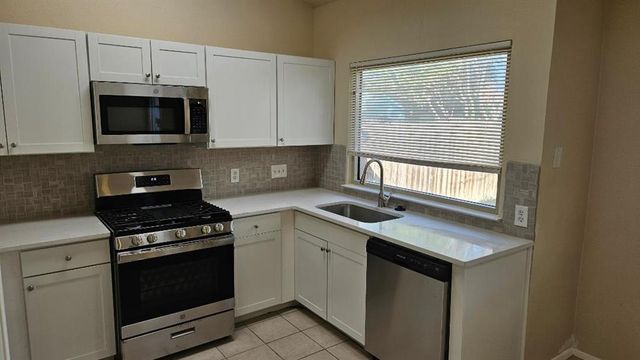 12825 Staton DR, Austin, TX 78727