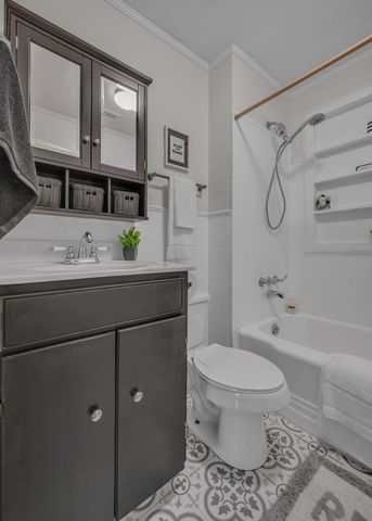 1025 Greenwood Rd, Charlotte, TN 37036