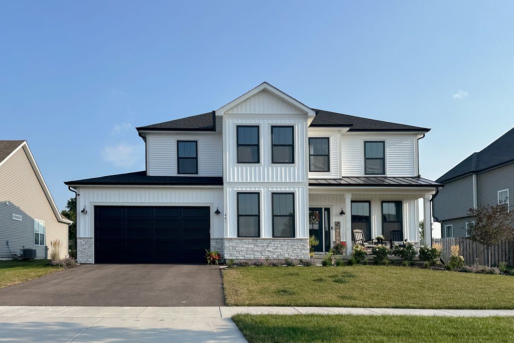 5270 Greenshire Circle, Lake In The Hills, IL 60156