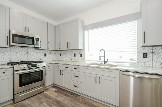712 Hughes Street, Houston, TX 77023