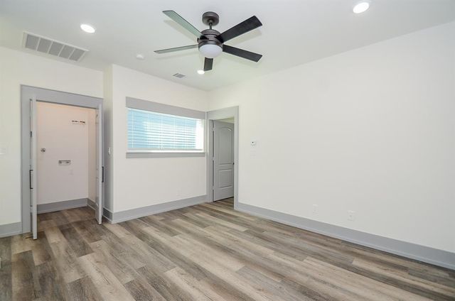 712 Hughes Street, Houston, TX 77023