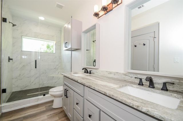712 Hughes Street, Houston, TX 77023