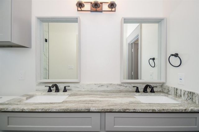 712 Hughes Street, Houston, TX 77023