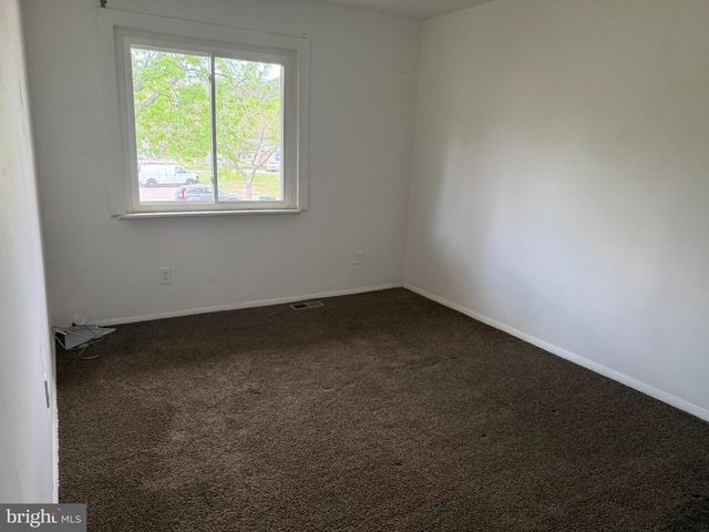 25 MEMPHIS CT, Sicklerville, NJ 08081