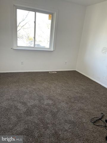 25 MEMPHIS CT, Sicklerville, NJ 08081