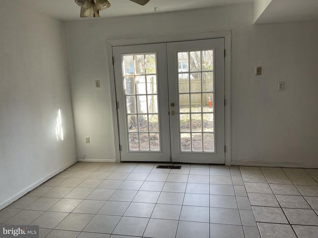 25 MEMPHIS CT, Sicklerville, NJ 08081