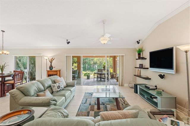 2252 CENTRAL STREET, The Villages, FL 32162