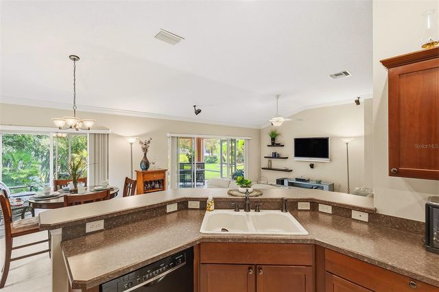 2252 CENTRAL STREET, The Villages, FL 32162