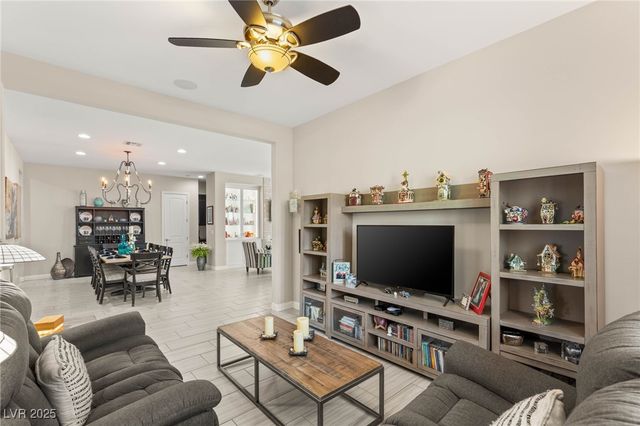 10843 Irving Park Avenue, Las Vegas, NV 89166